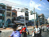 間口が狭いのが共通している